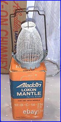 VTG PENN CENTRAL RR ALADDIN CABOOSE Kerosene Lamp Model C Bracket Burner Chimney