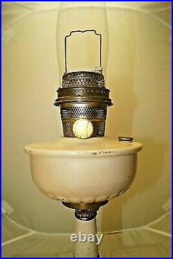 Vintage 1935-1936 Aladdin Oriental Ivory Painted Oil Kerosene Lamp With Chimney