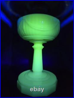 Vintage 1939-41 Aladdin Uranium B-75 Tall Lincoln Drape Ivory Alacite Oil Lamp