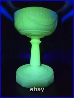 Vintage 1939-41 Aladdin Uranium B-75 Tall Lincoln Drape Ivory Alacite Oil Lamp