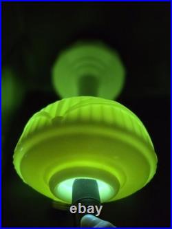 Vintage 1939-41 Aladdin Uranium B-75 Tall Lincoln Drape Ivory Alacite Oil Lamp