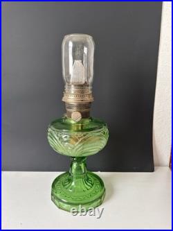 Vintage 1939 Aladdin Green Uranium Glass Washington Drape B40 Nu-Type B Oil Lamp