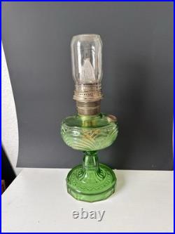 Vintage 1939 Aladdin Green Uranium Glass Washington Drape B40 Nu-Type B Oil Lamp