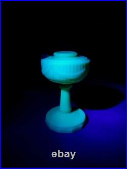 Vintage 1940's Aladdin Model B-75 Alacite Uranium Tall Lincoln Drape Oil Lamp
