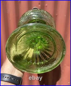 Vintage 1941 Aladdin Green B47 Bell stem Oil Lamp