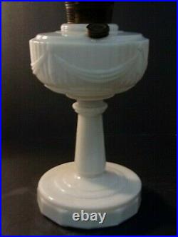 Vintage ALADDIN ALACITE TALL LINCOLN DRAPE Oil Lamp Ivory + Aladdin Chimney