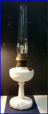 Vintage ALADDIN ALACITE TALL LINCOLN DRAPE oil lamp & lox on chimney