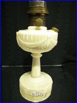 Vintage ALADDIN Alacite Lincoln Drape Oil Lamp Loc-On Chimney Model B Burner