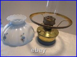 Vintage ALADDIN Kerosene OIL LAMP Brass & GLASS SHADE HAND PAINTED 1950's 20t