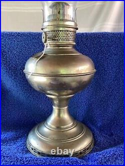 Vintage Aladdin 22 Inches Tall Antique Brass Or Nickel Plated Oil Lamp Beautiful