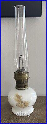 Vintage Aladdin 23 Kerosene Oil Lamp Daisies & Wheat Milk Glass WithChimney 1970's
