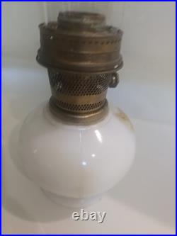 Vintage Aladdin 23 Kerosene Oil Lamp Daisies & Wheat Milk Glass WithChimney 1970's