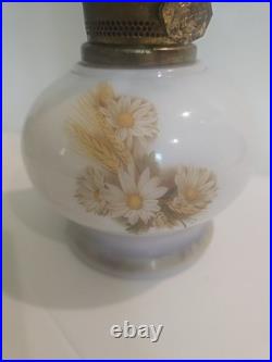 Vintage Aladdin 23 Kerosene Oil Lamp Daisies & Wheat Milk Glass WithChimney 1970's