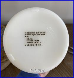 Vintage Aladdin 23 Kerosene Oil Lamp Daisies & Wheat Milk Glass WithChimney 1970's