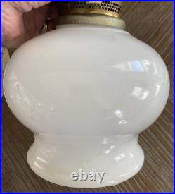 Vintage Aladdin 23 Kerosene Oil Lamp Daisies & Wheat Milk Glass WithChimney 1970's