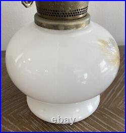 Vintage Aladdin 23 Kerosene Oil Lamp Daisies & Wheat Milk Glass WithChimney 1970's