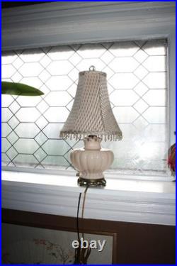 Vintage Aladdin Alacite Electric Lamp with Internal Light & Metal Base