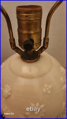 Vintage Aladdin Alacite Glass Electric Table Lamp Works