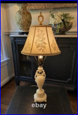 Vintage Aladdin Alacite Glass Table Lamp UV Glow Ornate Urn Glass Finial 21.5