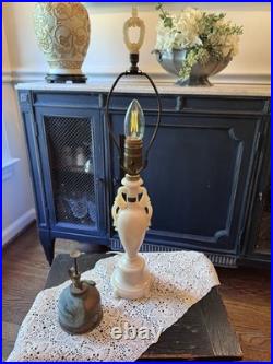 Vintage Aladdin Alacite Glass Table Lamp UV Glow Ornate Urn Glass Finial 21.5