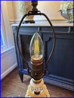 Vintage Aladdin Alacite Glass Table Lamp UV Glow Ornate Urn Glass Finial 21.5