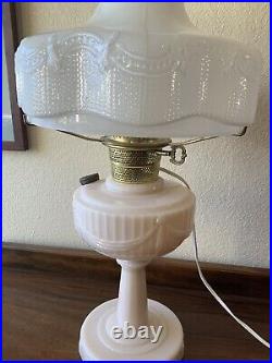 Vintage Aladdin Alacite Lincoln Drape Glass Electric Oil Lamp With Shade