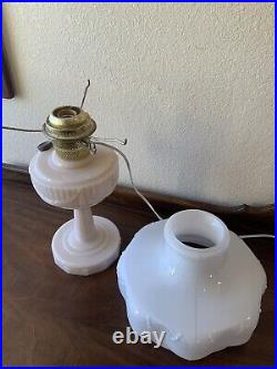 Vintage Aladdin Alacite Lincoln Drape Glass Electric Oil Lamp With Shade