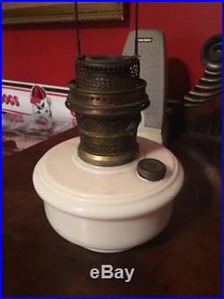 Vintage Aladdin Alacite Opal Lamp With B Nu Type Burner Chicago