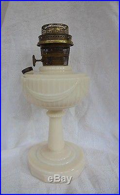 Vintage Aladdin Alacite Tall Lincoln Drape Oil Kerosene Lamp B Burner Chimney