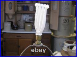 Vintage Aladdin Electric Table Lamp Lilly Pattern Red/white