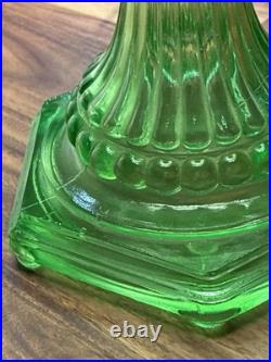 Vintage Aladdin Green Glass Nu Type B Oil Lamp Electric Convert 501-9 Shade