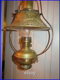 Vintage Aladdin Hanging Model 6 Oil Lamp Frame Glass & Brass Shade Chimney Font