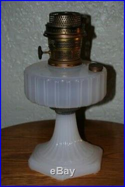 Vintage Aladdin Lamp Model B Corinthian White Moonstone B-114 1935-1936, Brass