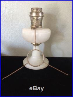 Vintage Aladdin Mantle Lamp Co Nu-Type Model B White Glass Kerosene Lamp