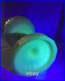 Vintage Aladdin Model B Alacite Lincoln Drape Milk Glass Kerosene Oil Lamp