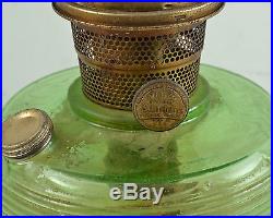 Vintage Aladdin Model B Green Beehive Oil Kerosene Lamp Nu-Type Hurricane Shade