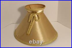 Vintage Aladdin Model B Nu Alacite Lincoln Drape Milk Glass Kerosene Oil Lamp