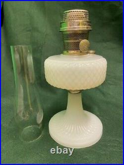 Vintage Aladdin Model B Table Lamp, White Moonstone Diamond Quilt