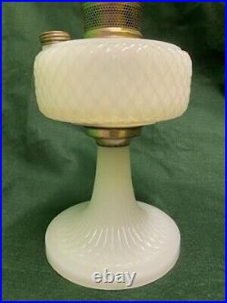 Vintage Aladdin Model B Table Lamp, White Moonstone Diamond Quilt
