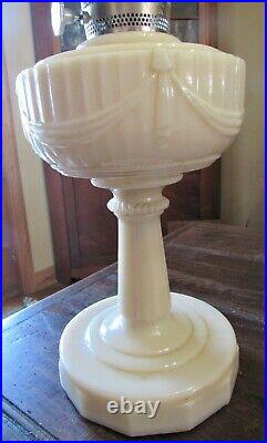 Vintage Aladdin Tall LINCOLN DRAPE Alacite Oil Lamp #23 ALADDIN Burner & Globe