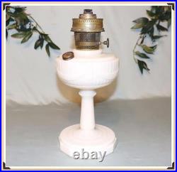 Vintage Aladdin Tall Lincoln Drape Alacite Oil Lamp Model 23 Brass Burner