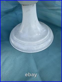 Vintage Aladdin Venetian model oil Lamp, white With Aladdin burner