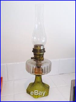 Vintage Aladdin lamp Corinthian Model B Nu Type (1935-1936)