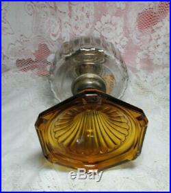 Vintage Antique Aladdin Kerosene Lamp Corinthain Clear Pattern Amber Bottom