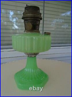 Vintage Antique Aladdin Model B Kerosene Lamp Apple Green Glass