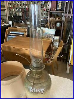Vintage Antique Aladdin Venetian Art Glass Vase Oil Kerosene Lamp With Shade