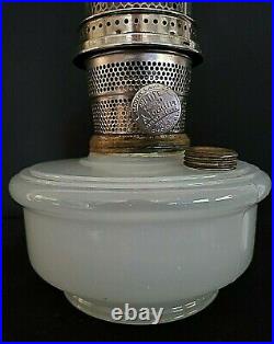 Vintage Antique Mantle Lamp Co. Aladdin Model B Nu-Type White Moonstone Oil Lamp