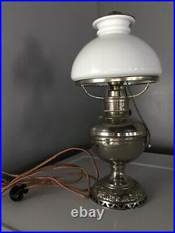 Vintage Antique Mantle Lamp Co. Aladdin White Kerosene Oil Lamp Electric