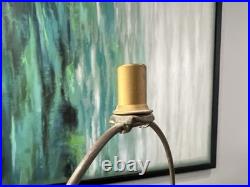 Vintage Art Deco Scalloped Contoured Aladdin Alacite Table Lamp, Pale Vintage Art Deco Scalloped Contoured Aladdin Alacite Table Lamp, Pale