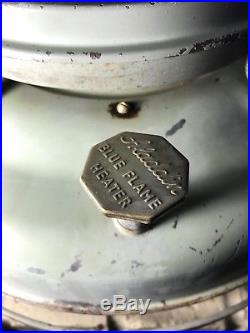 Vintage England Aladdin Lamp Co. Blue Flame Kerosene Space HeaterSeries 15RARE